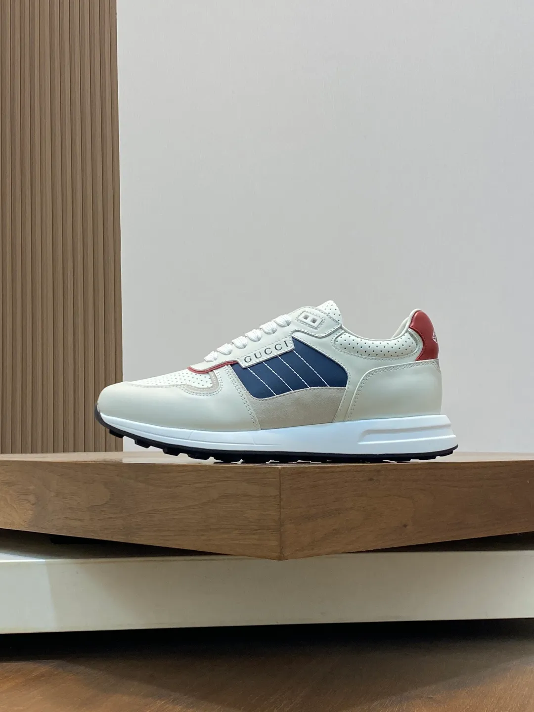 Factory price: 460💰[Gucci] Gucci - High-end quality original order - Upper: Nappa calfskin, pebbled calfskin, computer embroidered brand totem - Inner: water-dyed cowhide - Outsole: ultra-light T men's shoes 💰U·Rubber; two-color molded outsole - Super high quality control·Fine workmanship: highlighted (high-end·luxury·grade) -Size: 38-45